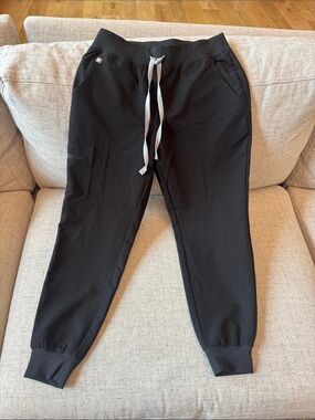 FIGS black scrub pant